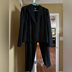 Ladies suit size 10P black pin stripe